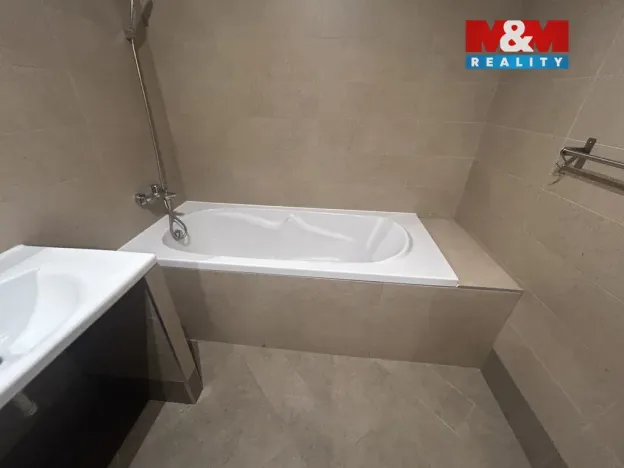 Pronájem bytu 2+kk, Ústí nad Labem - Klíše, Na Vlnovce, 51 m2