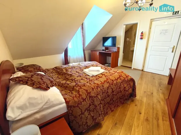 Pronájem bytu 4+1, Plzeň, Zbrojnická, 110 m2