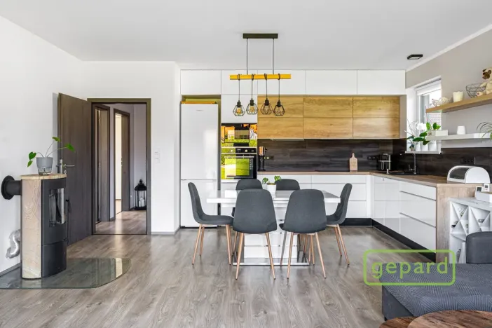 Prodej rodinného domu, Krakovany, 115 m2