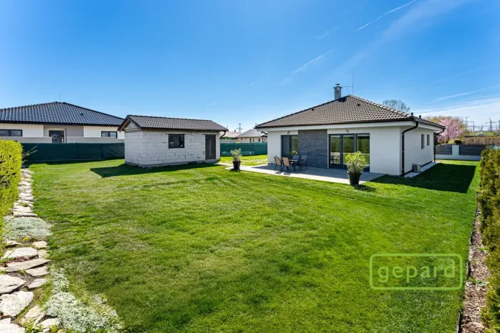 Prodej rodinného domu, Krakovany, 115 m2