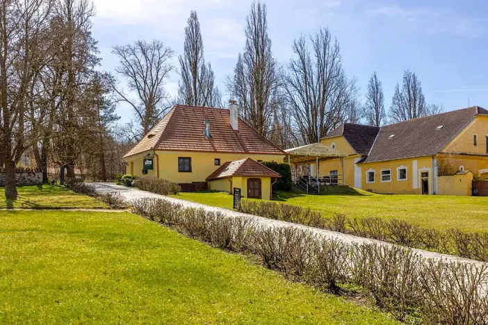 Prodej restaurace, Netolice, 176 m2