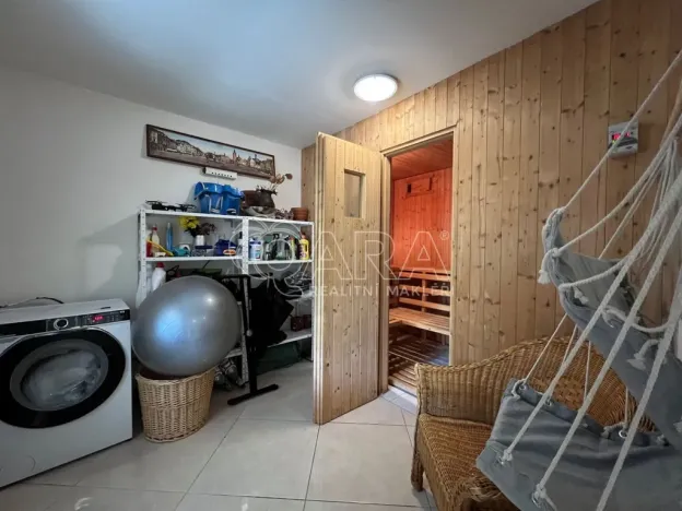 Pronájem rodinného domu, Praha - Záběhlice, Dolní Chaloupky, 245 m2