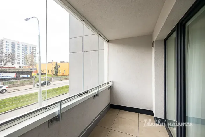 Pronájem bytu 1+kk, Praha - Vysočany, Poděbradská, 31 m2