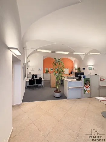 Pronájem kanceláře, Olomouc, Dolní náměstí, 204 m2