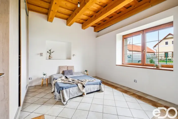 Prodej rodinného domu, Dolní Beřkovice - Vliněves, 400 m2