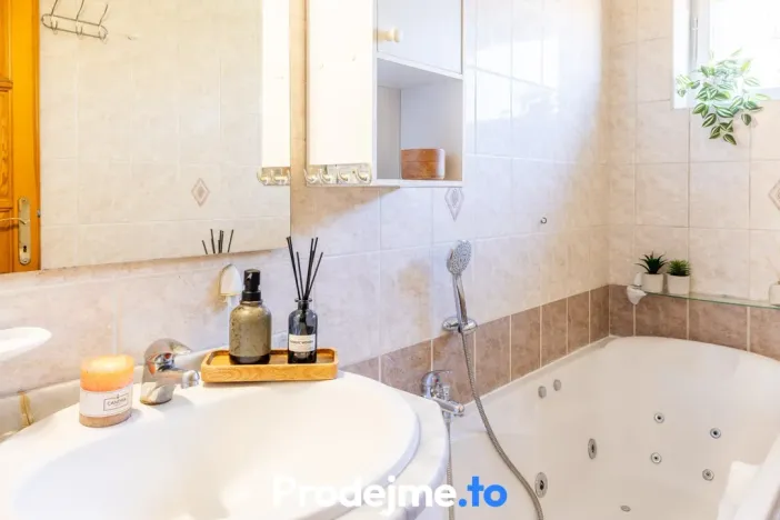 Prodej rodinného domu, Hvozdec, 211 m2