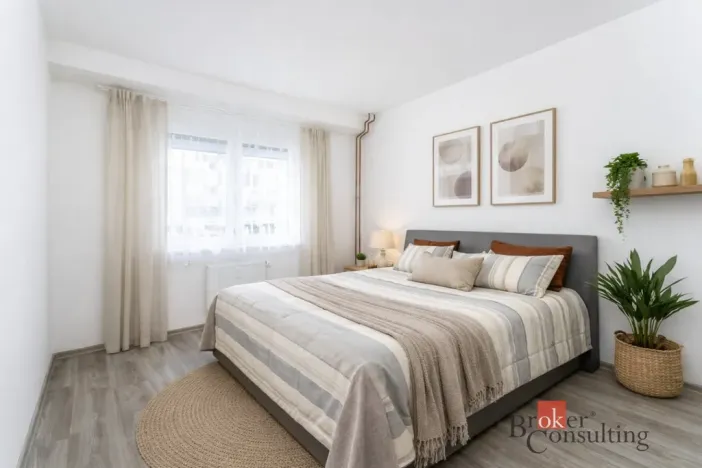 Prodej bytu 2+1, Praha - Libeň, Sokolovská, 72 m2