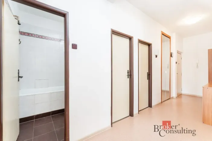 Prodej bytu 2+1, Praha - Libeň, Sokolovská, 72 m2