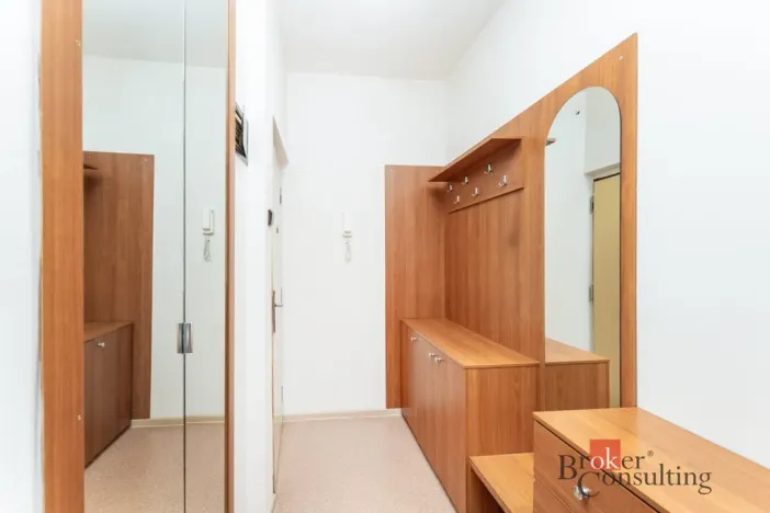 Prodej bytu 2+1, Praha - Libeň, Sokolovská, 72 m2