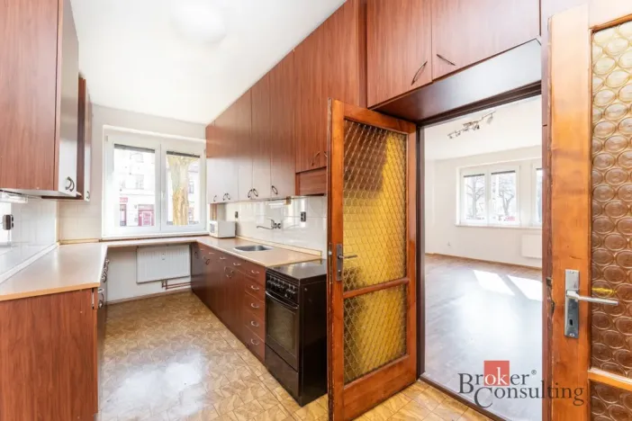 Prodej bytu 2+1, Praha - Libeň, Sokolovská, 72 m2