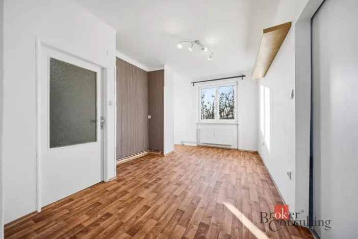 Pronájem bytu 3+kk, Lupenice, 66 m2