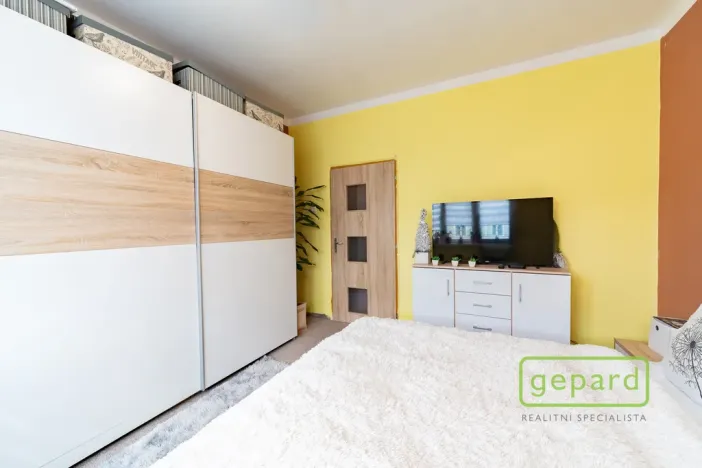 Prodej bytu 2+1, Ostrov, S. K. Neumanna, 54 m2