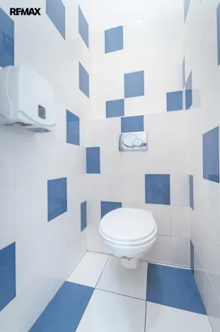 Pronájem obchodního prostoru, Praha - Háje, Hviezdoslavova, 661 m2