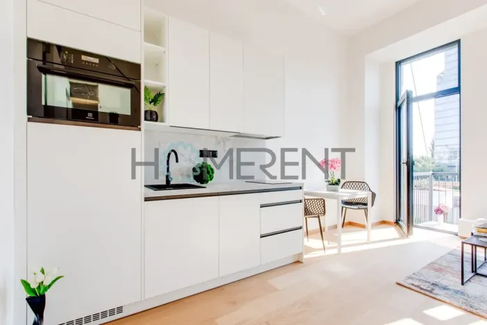 Pronájem bytu 1+kk, Praha - Holešovice, V háji, 28 m2