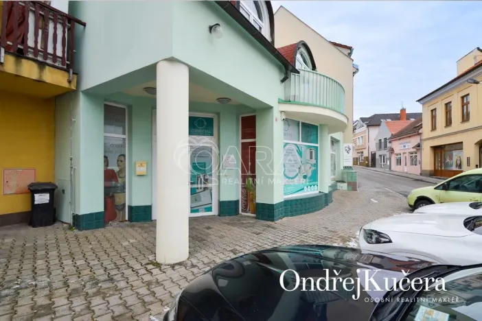 Prodej činžovního domu, Kladno, Poštovní náměstí, 222 m2