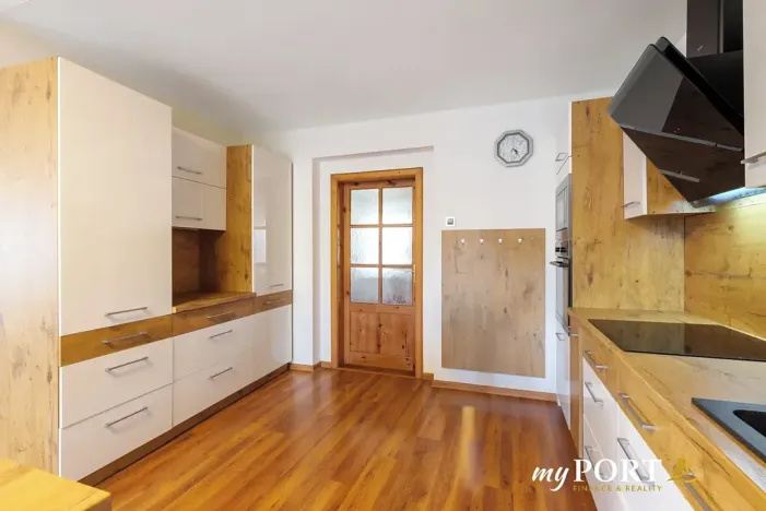 Prodej vícegeneračního domu, Chyše, Žižkovo náměstí, 322 m2