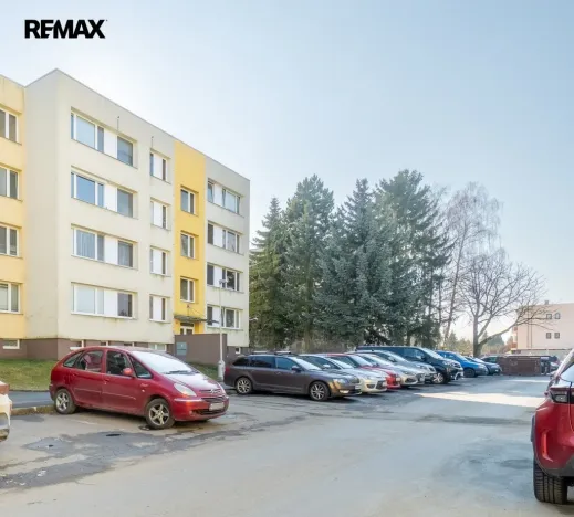 Prodej bytu 3+1, Jesenice, V Lázních, 72 m2