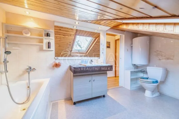 Pronájem bytu 3+kk, Kralupy nad Vltavou - Lobeček, Ke Koupališti, 70 m2