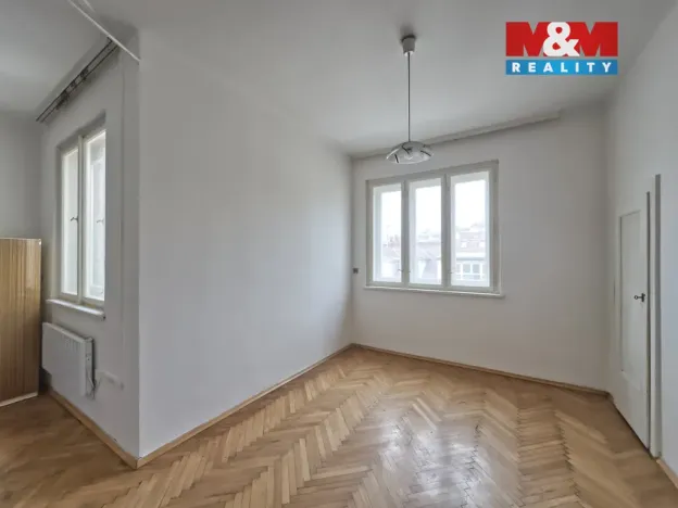 Pronájem bytu 1+kk, Praha - Nusle, Jaromírova, 25 m2