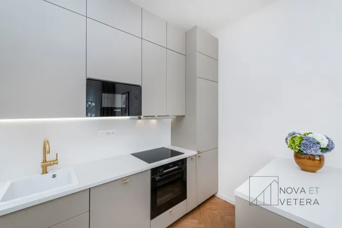 Prodej bytu 4+kk, Praha - Bubeneč, Čs. armády, 100 m2