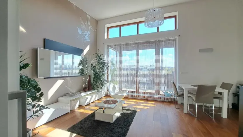 Pronájem bytu 2+kk, Dolní Břežany, U Náměstí, 56 m2