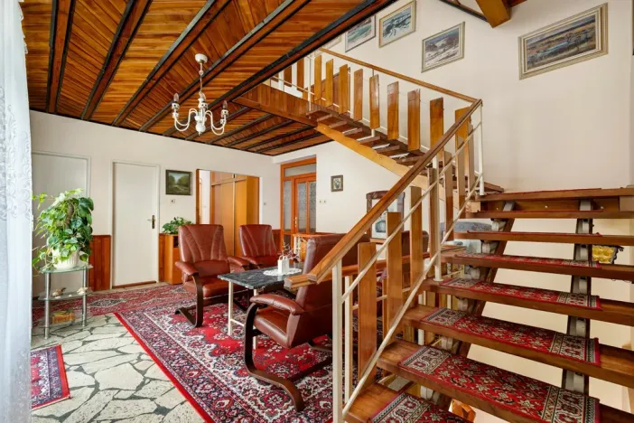 Prodej vily, Dolní Kounice, Zámecká, 270 m2