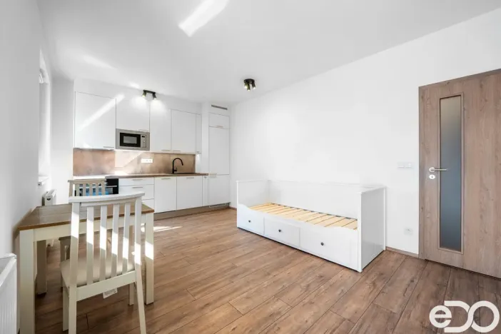 Pronájem bytu 1+kk, Praha - Hlubočepy, Fabiánové, 31 m2