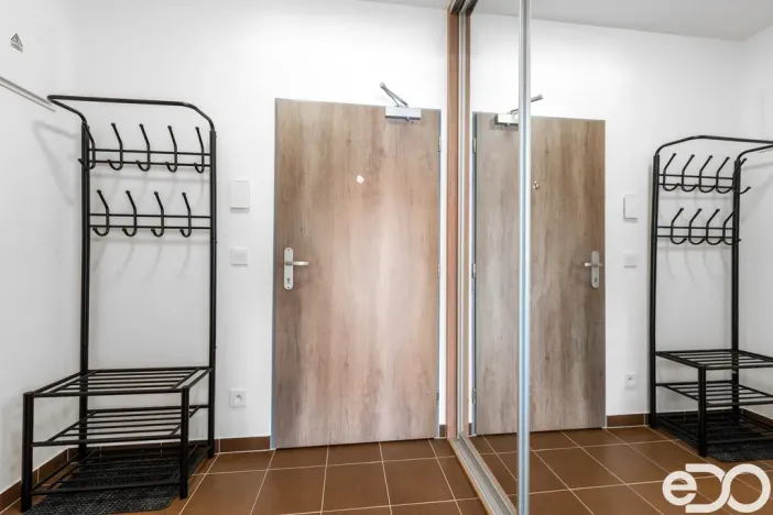 Pronájem bytu 1+kk, Praha - Hlubočepy, Fabiánové, 31 m2