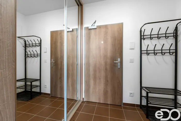 Pronájem bytu 1+kk, Praha - Hlubočepy, Fabiánové, 31 m2