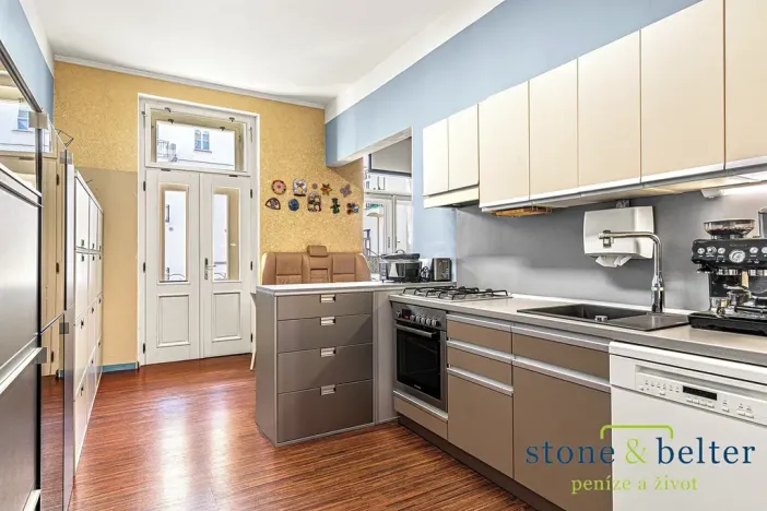 Prodej bytu 3+1, Praha - Smíchov, Zborovská, 111 m2