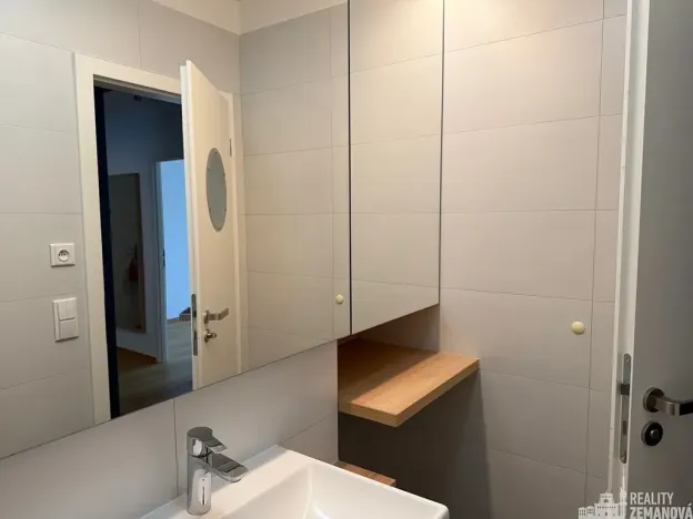 Pronájem bytu 3+kk, Praha - Bohnice, Dolákova, 74 m2