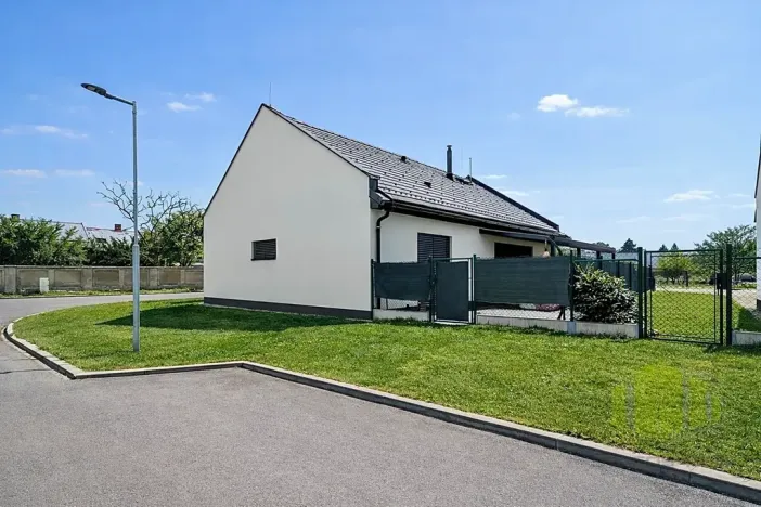 Prodej rodinného domu, Ústín, 128 m2