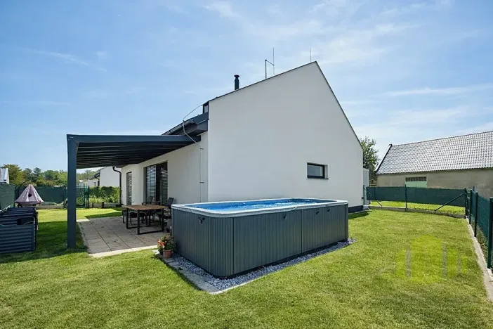 Prodej rodinného domu, Ústín, 128 m2