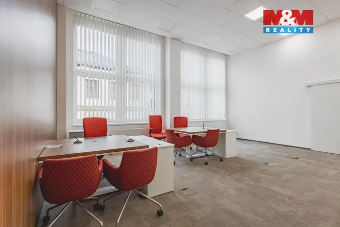 Pronájem kanceláře, Klatovy - Klatovy I, nám. Míru, 396 m2