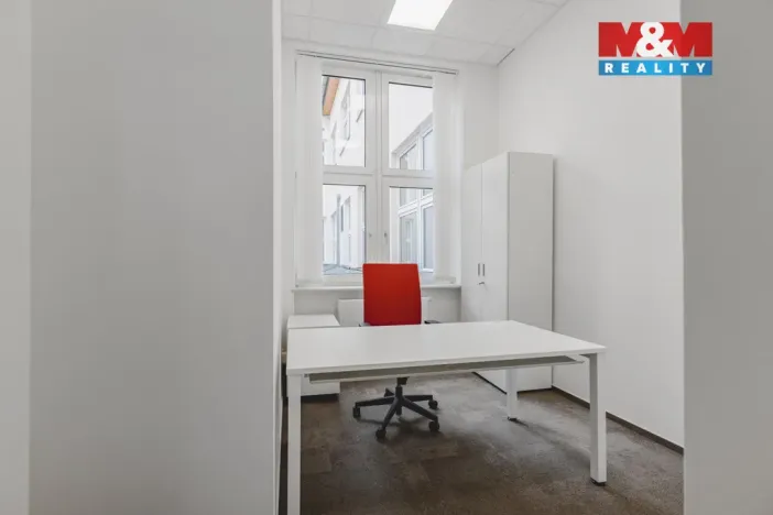 Pronájem kanceláře, Klatovy - Klatovy I, nám. Míru, 396 m2