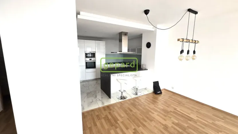 Pronájem bytu 2+kk, Praha, Na Slatince, 70 m2