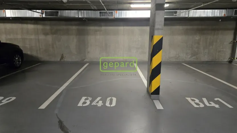 Pronájem bytu 2+kk, Praha, Na Slatince, 70 m2