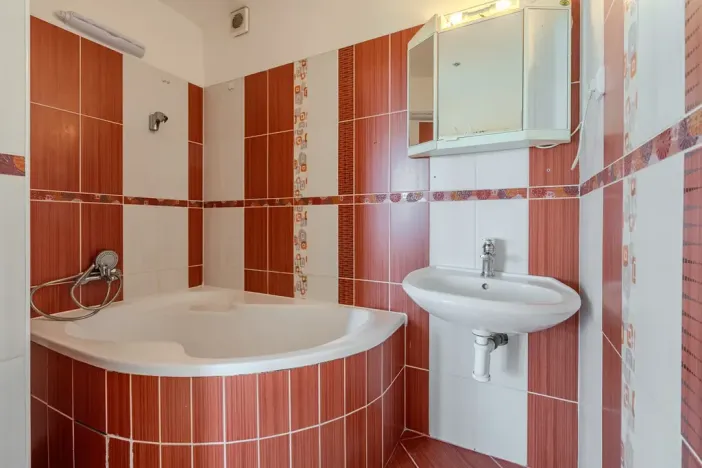 Prodej bytu 1+kk, Praha - Prosek, Vysočanská, 37 m2