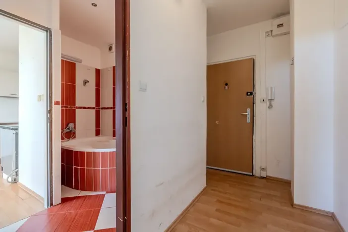 Prodej bytu 1+kk, Praha - Prosek, Vysočanská, 37 m2