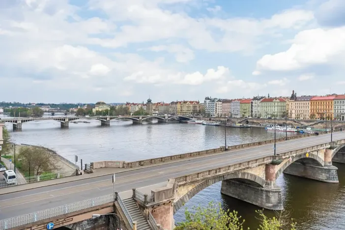 Prodej bytu 2+kk, Praha - Smíchov, Hořejší nábřeží, 47 m2