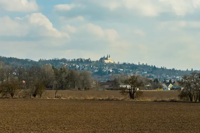 Prodej pozemku pro bydlení, Dolany, 10038 m2