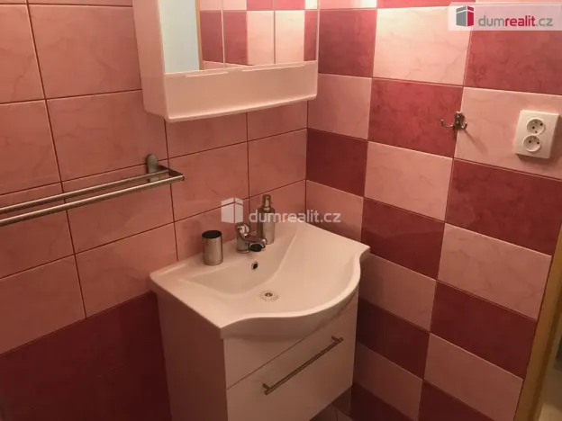 Pronájem bytu 3+kk, Břeclav - Poštorná, Hlavní, 56 m2