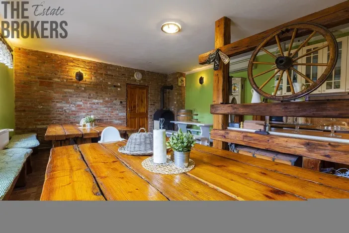 Prodej ubytování, Březí, Na štěrkách, 333 m2