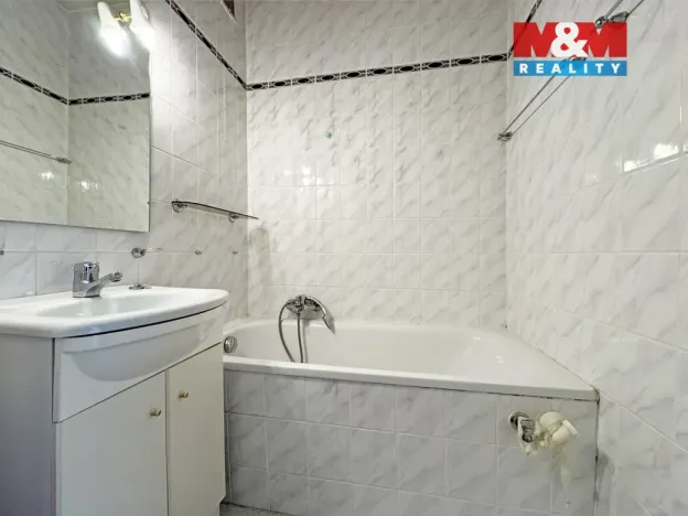 Prodej bytu 2+1, Bochov, Mariánská, 53 m2