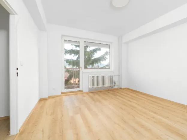 Pronájem bytu 2+1, Jince, 51 m2