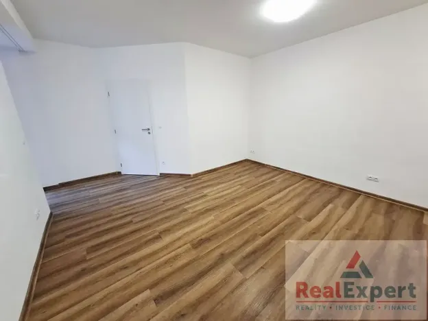 Pronájem bytu 2+kk, Praha - Vinohrady, Máchova, 41 m2