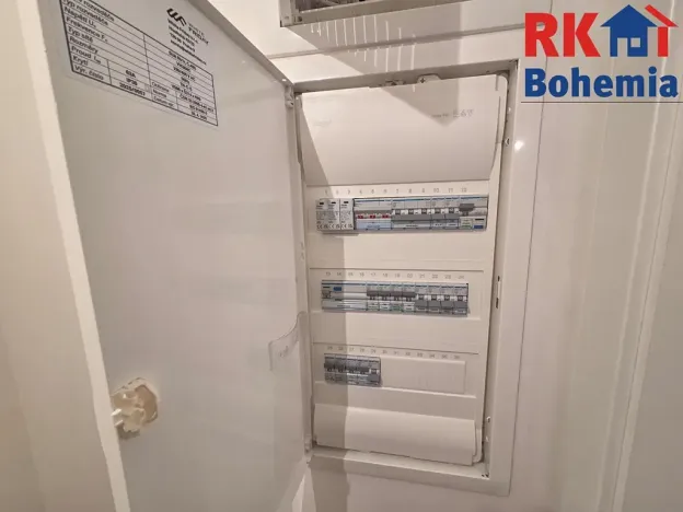 Pronájem bytu 2+kk, Praha - Kamýk, Hodkovická, 56 m2