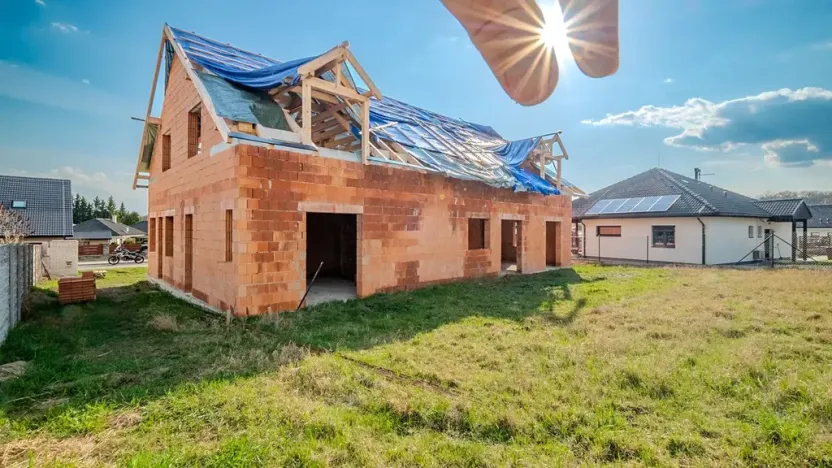 Prodej rodinného domu, Křinec, Spojovací, 355 m2