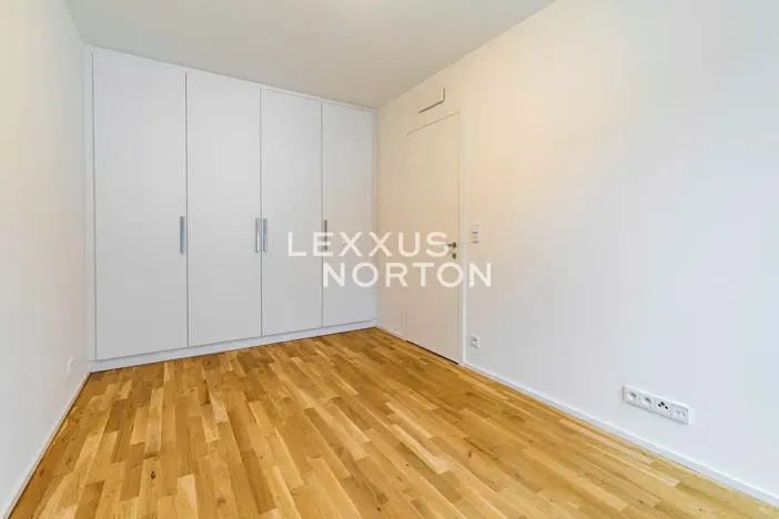 Pronájem rodinného domu, Praha - Dejvice, V Šáreckém údolí, 190 m2