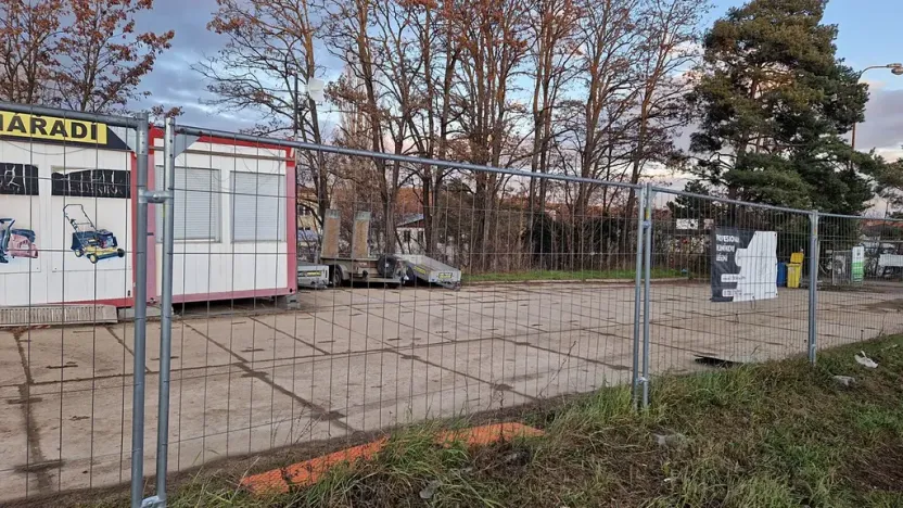 Pronájem obchodního prostoru, Znojmo, Dobšická, 500 m2